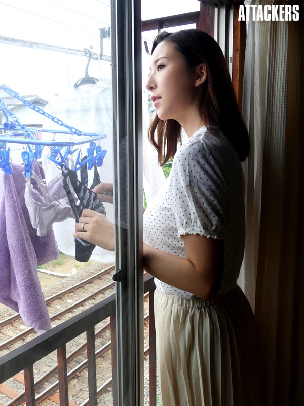 Regional Film Jepang Media Saat suaminya pergi, sebuah dorongan terlarang yang tidak bisa ditahan