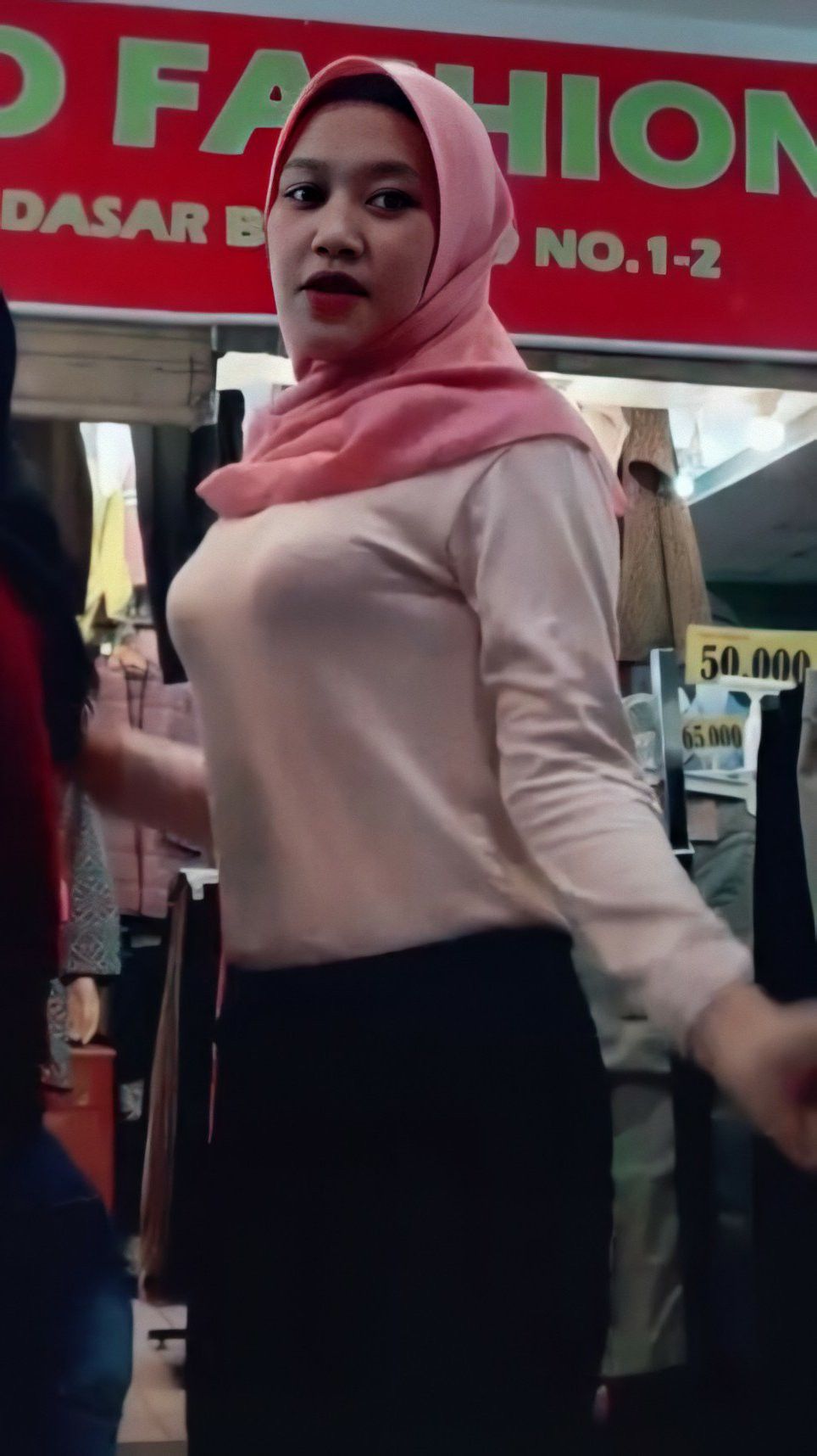 Viral Abg PNS Berhijab ke Kantor Pakai Makeup bak Barbie Diclik Atasan Perut Tambun Top Global 2025